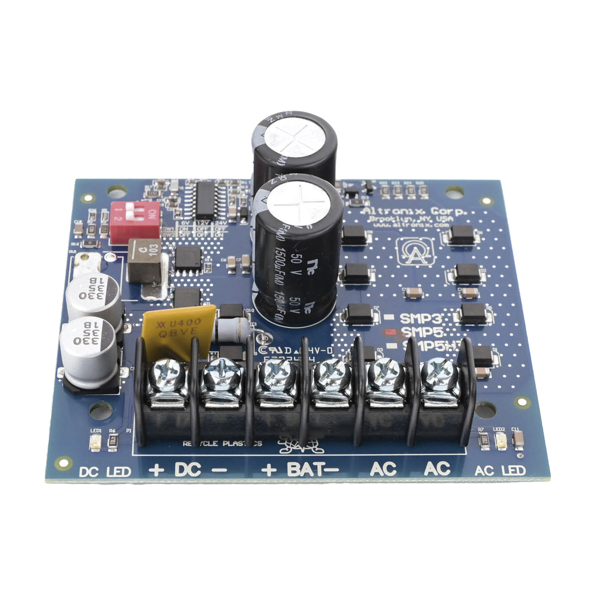 FUENTE DE ALIMENTACIÓN/CARGADOR ALTRONIX CONVIERTE LA ENTRADA DE BAJO VOLTAJE AC EN 6VCC, 12VCC O 24VCC A 4A DE CORRIENTE DE SUMINISTRO CONTINUO. ESTA FUENTE DE USO GENERAL TIENE UNA AMPLIA GAMA DE APLICACIONES PARA CONTROL DE ACCESO, SEGURIDAD Y [SM