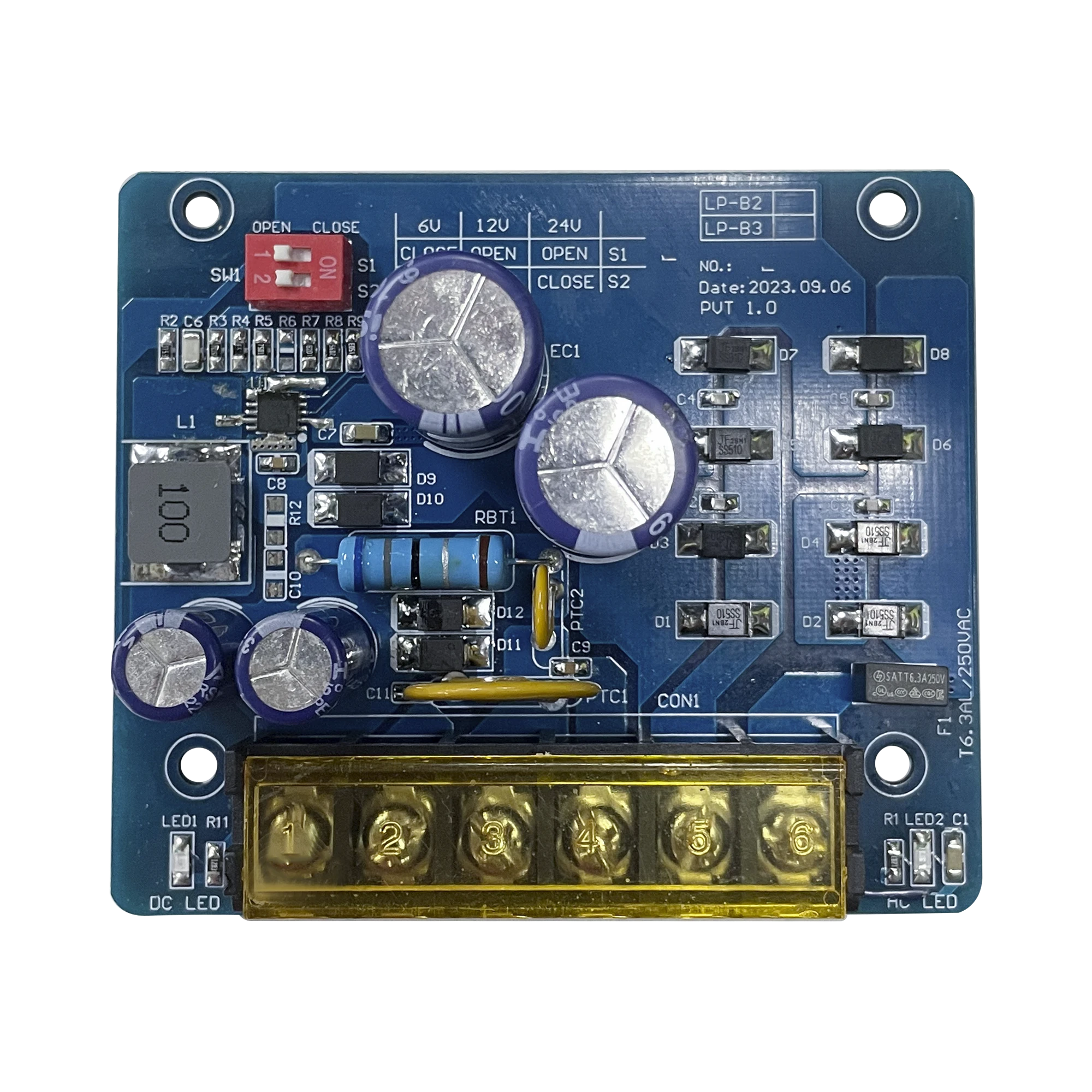 6 O 12 O 24 VCC @ 2.5 A / FUENTE TIPO TARJETA/ 1 SALIDA / REQUIERE TRANSFORMADOR DE ENTRADA / CAPACIDAD DE BATERÍAS / BATERÍAS NO INCLUIDAS.-Fuentes de Poder-EPCOM POWERLINE-Bsai Seguridad & Controles