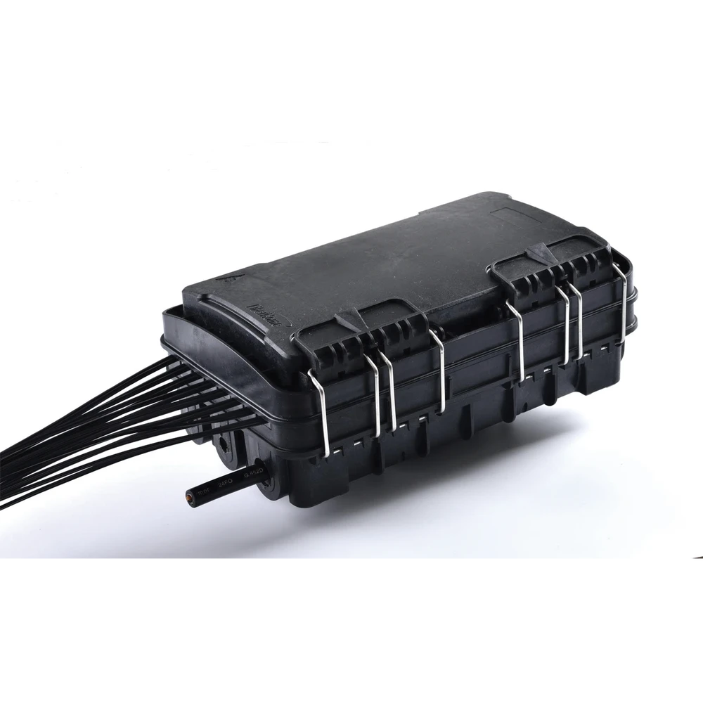 CAJA DE DISTRIBUCIÓN DE FIBRA ÓPTICA PARA 24 EMPALMES, CON 16 ACOPLADORES SC/APC SIMPLEX, EXTERIOR IP65, COLOR NEGRO-Redes FTTH/PON-FIBERHOME-Bsai Seguridad & Controles