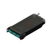 CASSETTE DE EMPALME LIGHTVERSE, ACEPTA 12 FIBRAS CON CONECTORES LC “SHUTTERED” PARA FIBRA MULTIMODO AQUA OM3, INCLUYE TAPAS CUBRE POLVO ABATIBLES INTEGRADAS POR CADA CONECTOR.-Fibra Óptica-SIEMON-Bsai Seguridad & Controles