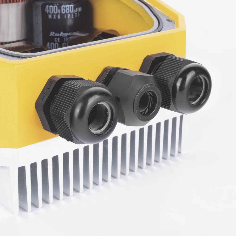 CONTROLADOR UNIVERSAL SOLAR PARA BOMBAS CA, DE 0.75HP - 1.0HP MONOFÁSICA Y HASTA 1.5HP EN TRIFÁSICA-Energía Solar y Eólica-EPCOM POWERLINE-Bsai Seguridad & Controles