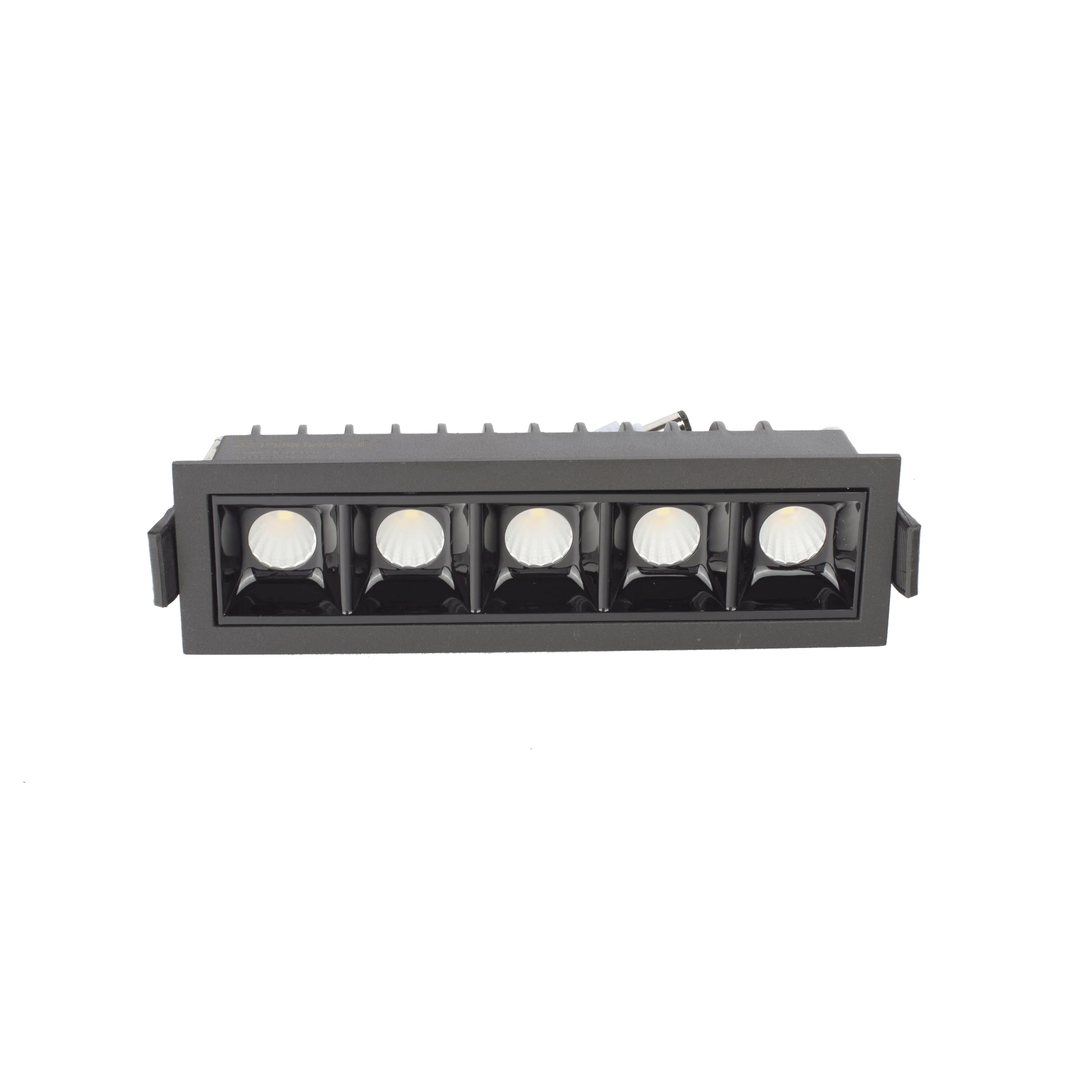 REFLECTOR EMPOTRABLE / LUZ FRÍA / 110 V / 10 W / 750 LÚMENES / 50000 HRS / IP20-Iluminación-EPCOM INDUSTRIAL-Bsai Seguridad & Controles