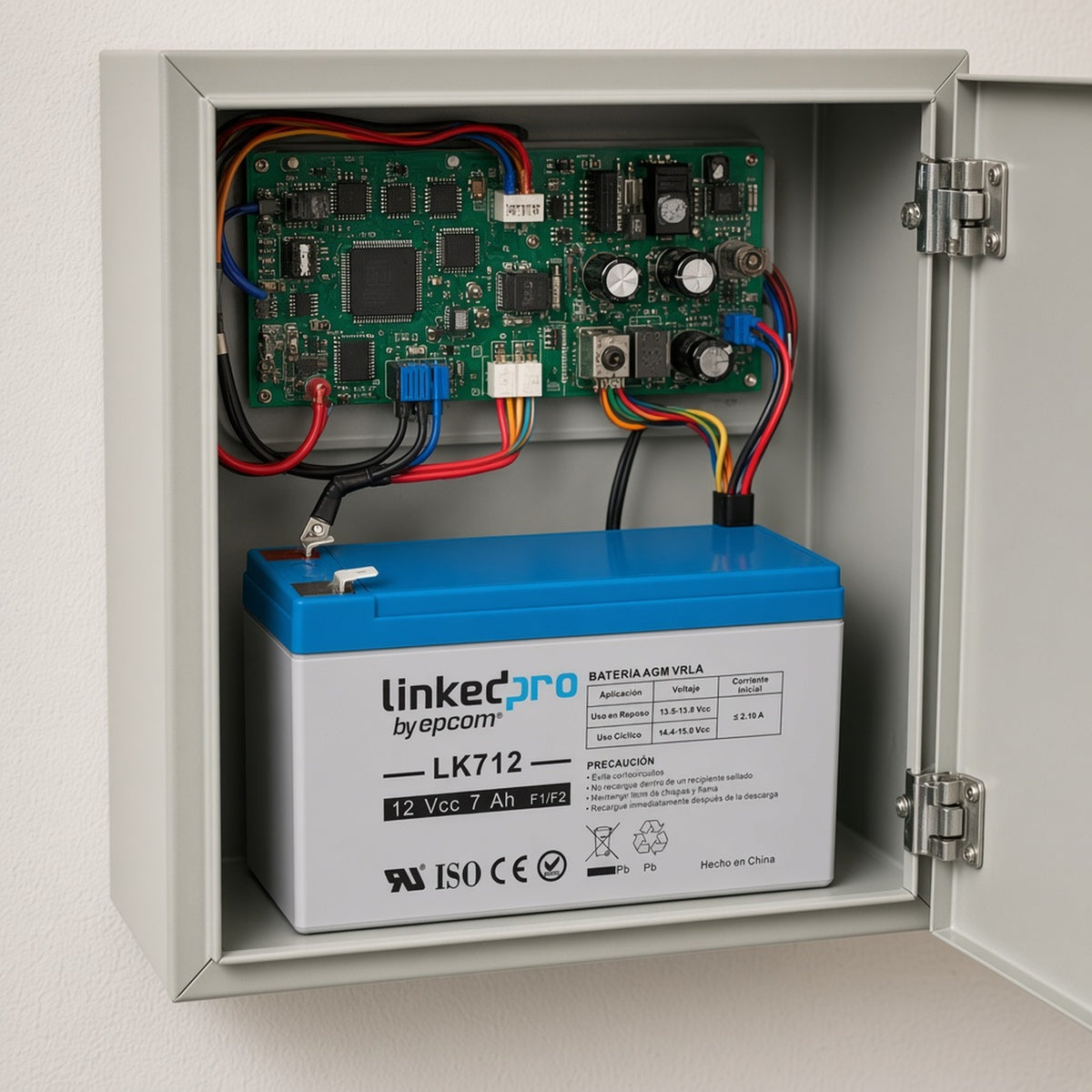 BATERÍA DE RESPALDO AGM-VRLA / 12 V / 7 AH / VIDA ÚTIL 5 AÑOS / TERMINALES F1 + ADAPTADOR F2 / CERTIFICACIÓN UL [LK712] instalado