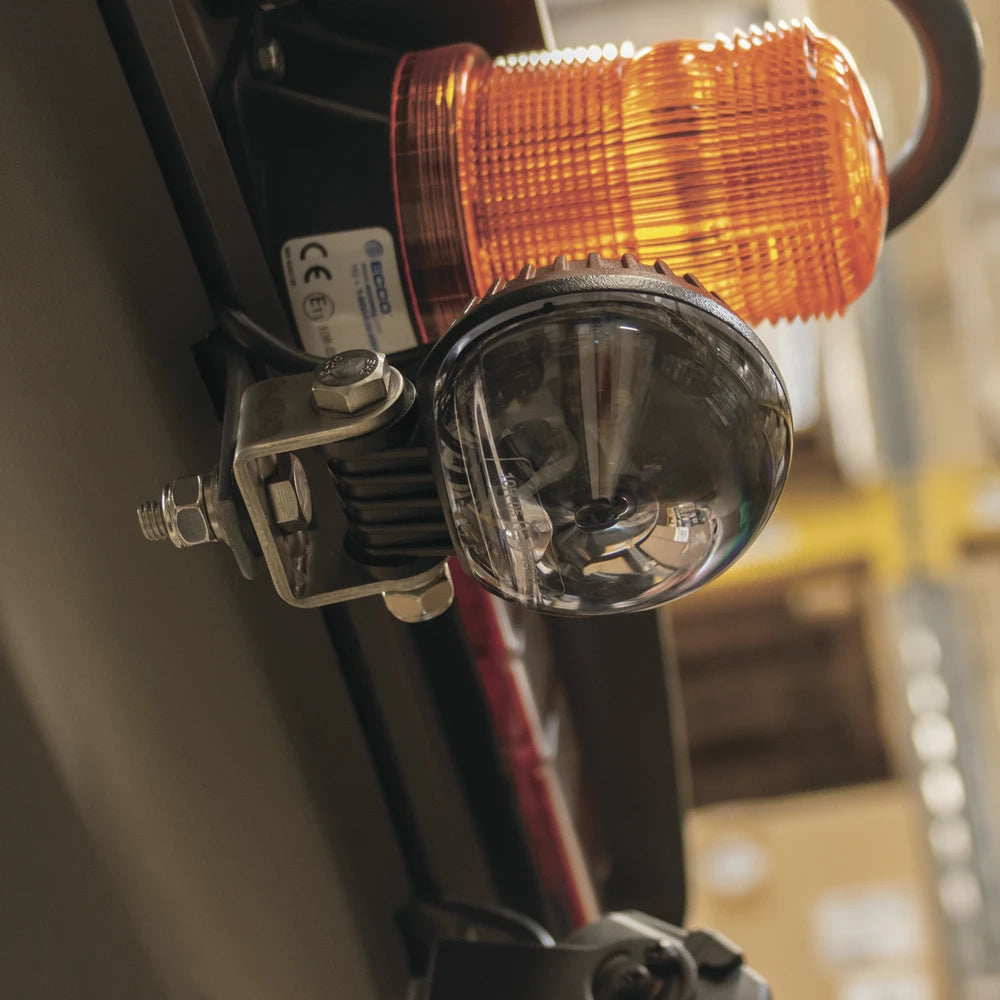 LUZ LED LÍMITE DE ARCO COLOR ROJO, PARA ZONAS DE TRABAJO EN MONTACARGAS Y VEHICULOS-Estrobos/Giratorias-ECCO-Bsai Seguridad & Controles