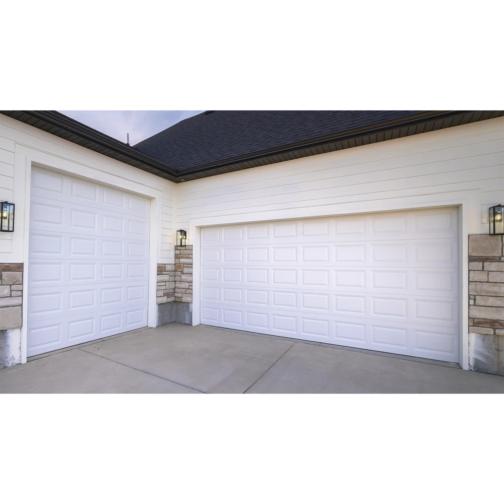 PUERTA DE GARAGE DE ALTA CALIDAD, LISA COLOR BLANCO 20X8 PIES, AISLADA, ESTILO AMERICANA , CUADRO CORTO.-Acceso Vehicular-ACCESSPRO-Bsai Seguridad & Controles