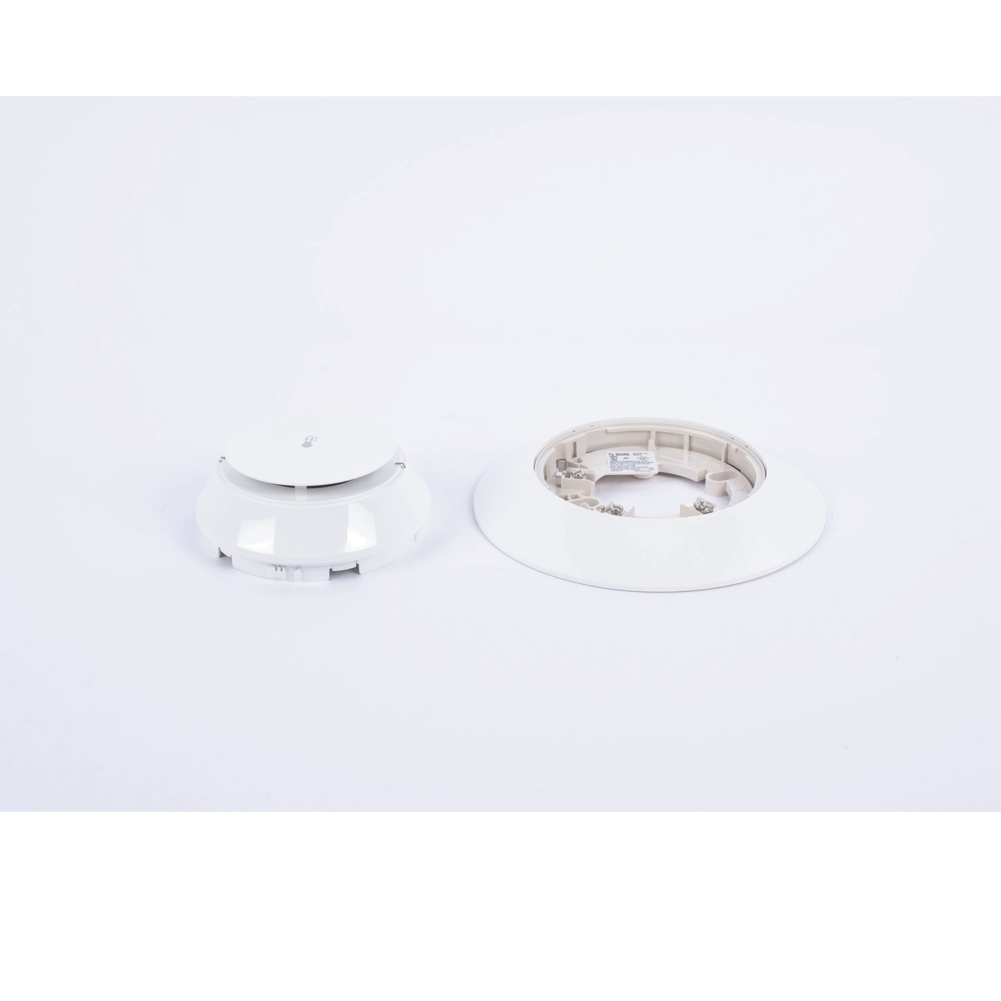 DETECTOR DE CALOR / DIRECCIONABLE / TECNOLOGÍA SK / INCLUYE BASE / 57 °C / COLOR BLANCO