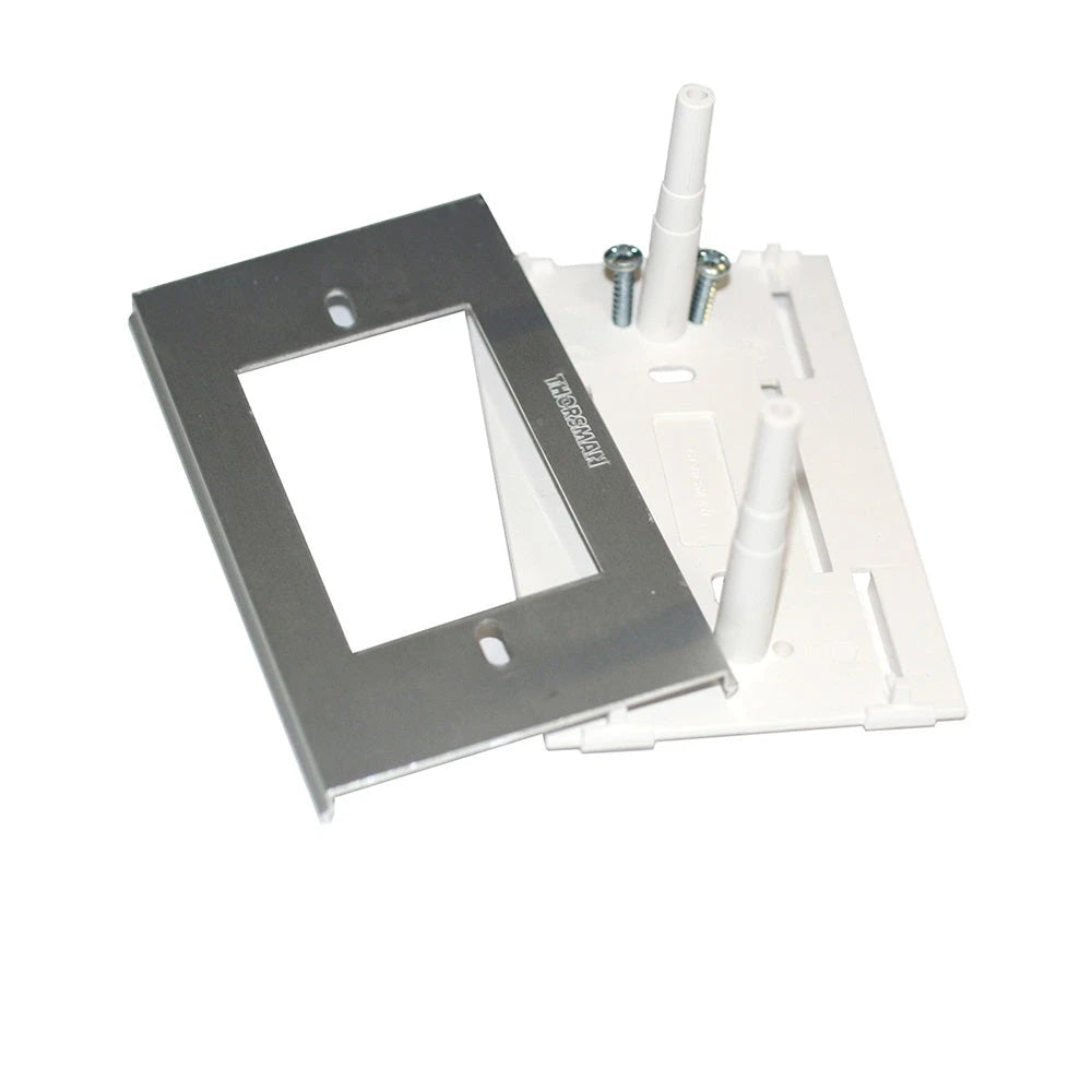 SOPORTE Y TAPA UNIVERSAL THORSMAN 8181-80002 PARA INKA 100 COLOR NATURAL, BOLSA CON (1 SOPORTE, 1 TAPA, 2 THORNILLOS DEL NO 8X1”)CERTIFICADO EN CSA,RESISTENCIA A LA HUMEDAD Y ATMÓSFERA CORROSIVA, ALTA RIGIDEZ DIELÉCTRICA, CUMPLE CON LOS REQUERIMIENTOS ...-Canalización-THORSMAN-Bsai Seguridad & Controles