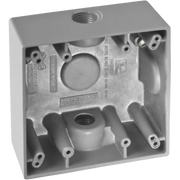 CAJA CUADRA DE 3/4" A PRUEBA DE INTEMPERIE/ CUENTA CON 2 SALIDAS / CON OREJAS PARA MONTAJE.